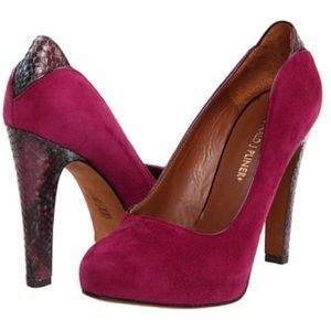 D O N A L D J. P L I N E R : “Dawn” Snakeskin Pump